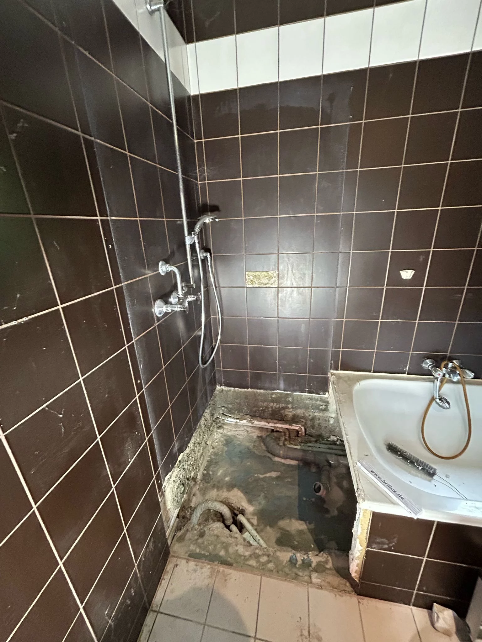 Umbau Badewanne zur Dusche – älteres Bad